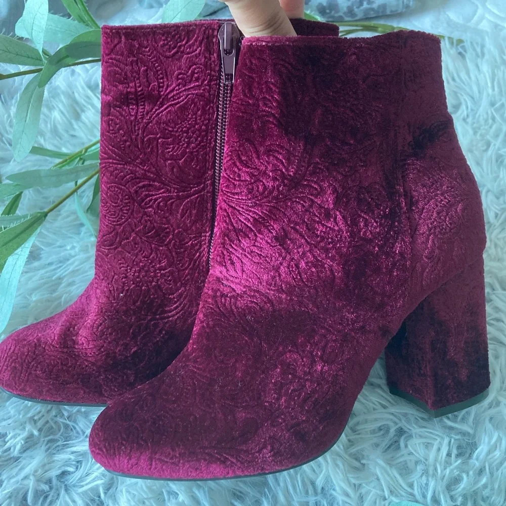Just Fab Burgundy Loreida Heeled Bootie - Picture 5 of 7